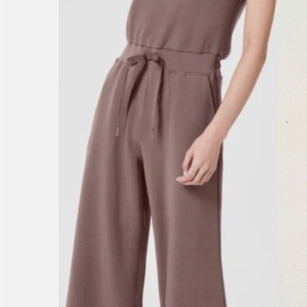 Spanx air essentials key hole back camel jumpsuit size small petite